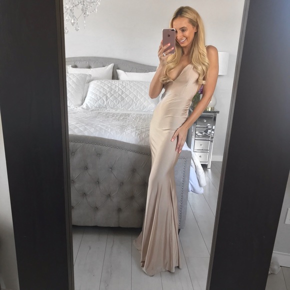 Little Pearls of Life Dresses & Skirts - LAST ONE!!! V-Neck Halter Maxi Bodycon Backless